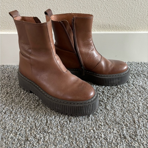 Lotta from Stockholm Ten Points Alina Chelsea Boots with Zip in Brown - Picture 9 of 9